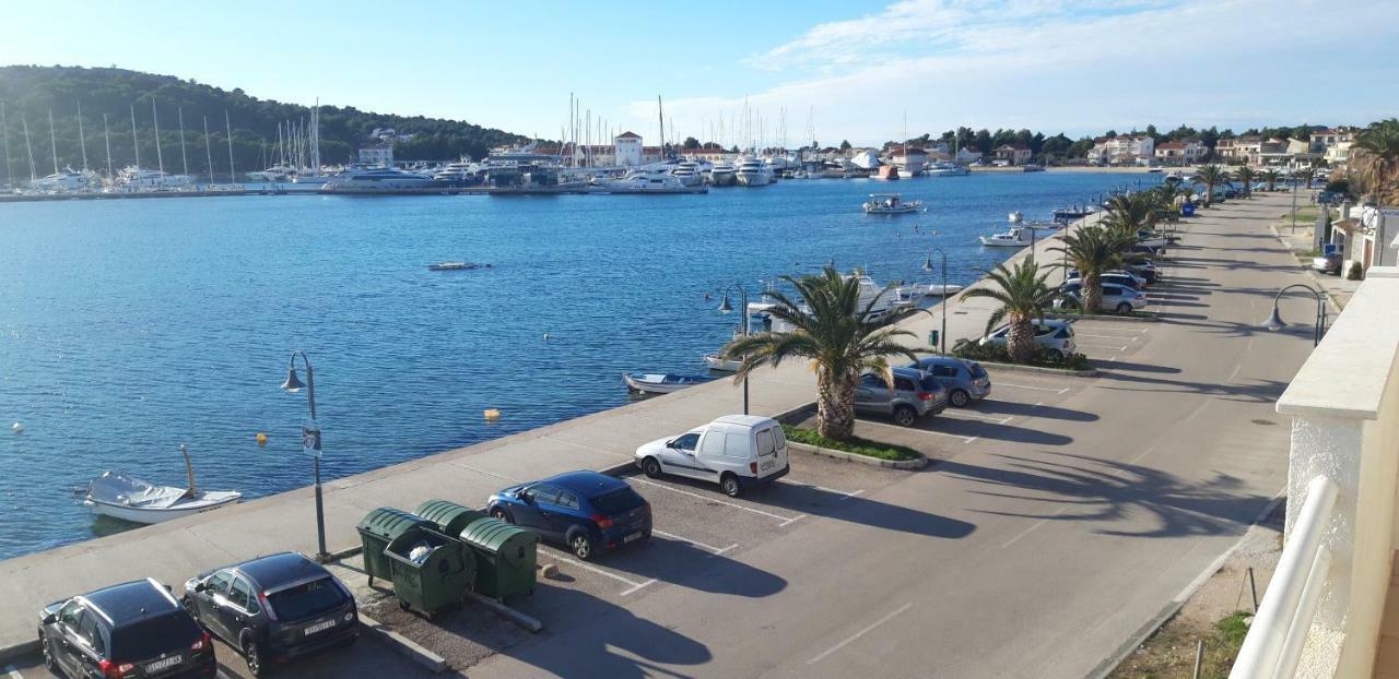 Apartmani Riva Rogoznica  Εξωτερικό φωτογραφία