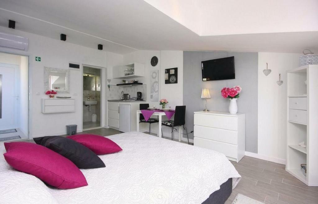 Apartmani Riva Rogoznica  Εξωτερικό φωτογραφία
