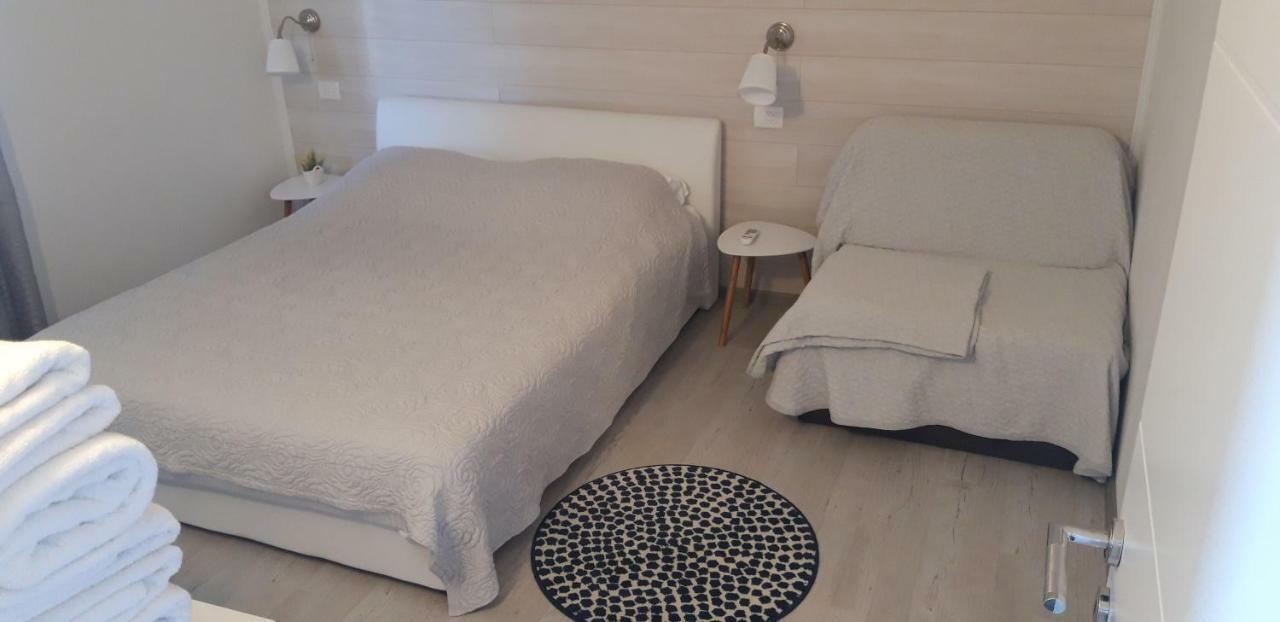 Apartmani Riva Rogoznica  Εξωτερικό φωτογραφία